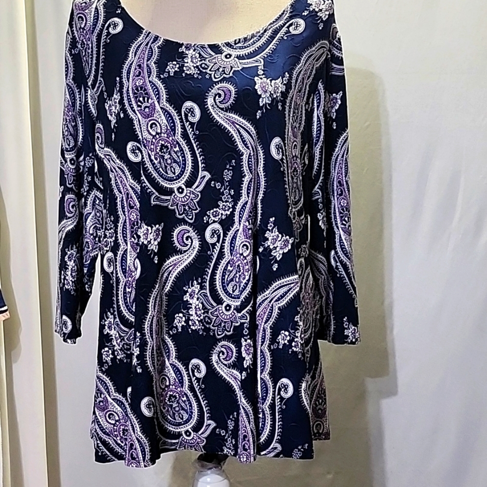 Women's Plus NWT Paisley print Tunic Size 1X